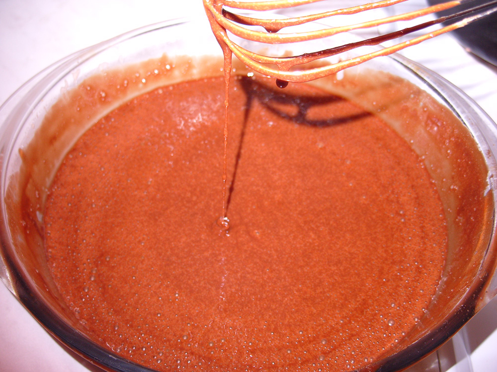 Как приготовить шоколадный кекс с жидкой начинкой