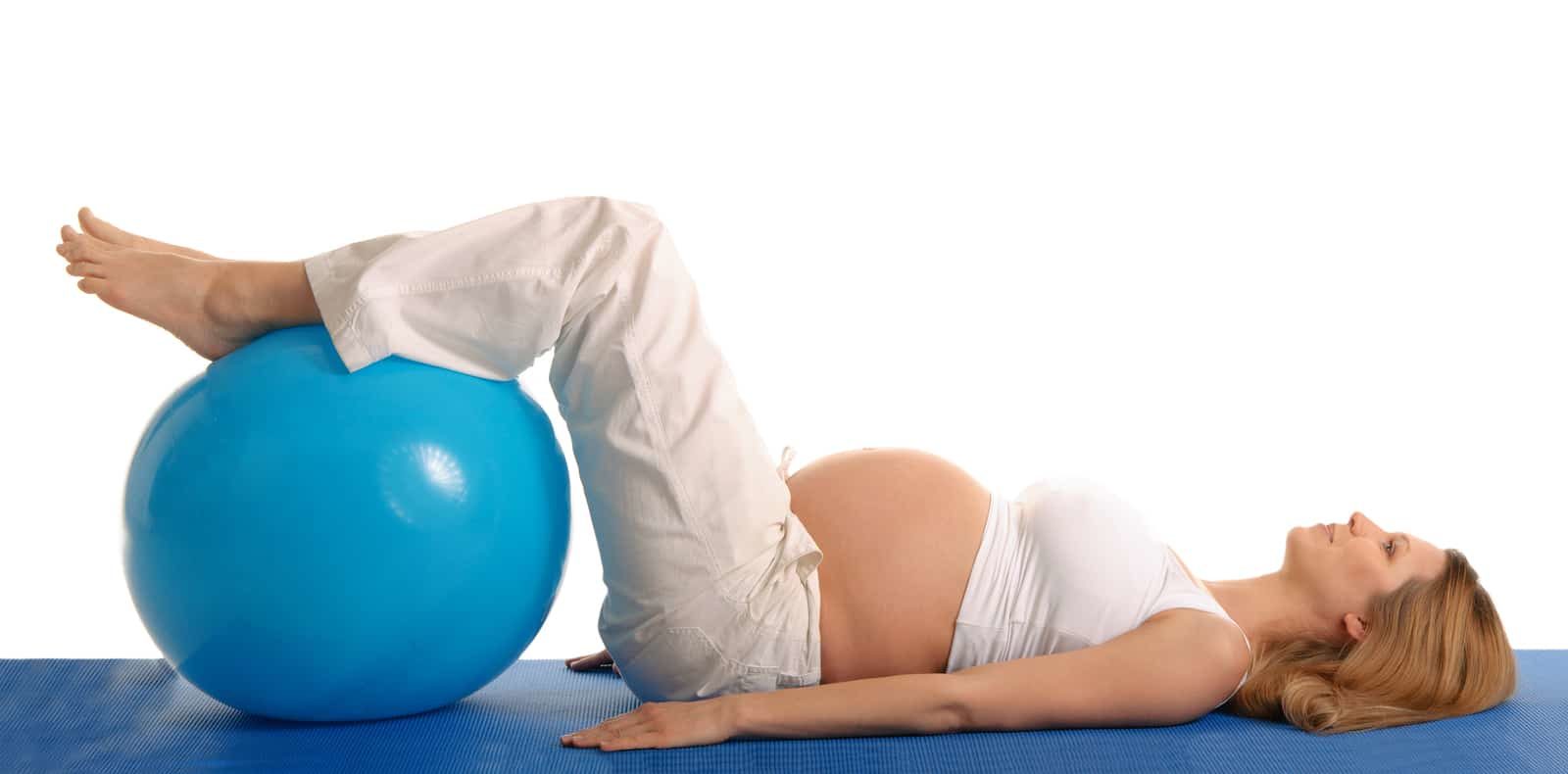 Почему при беременности возникают боли в спине и как с ними бороться