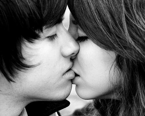 как правильно целовать девушку
