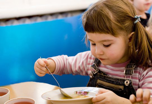 Как приготовить суп на овощном бульоне для ребенка старше 1 года
