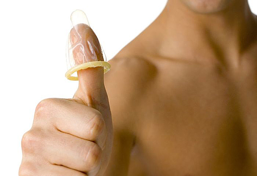 Как правильно пользоваться презервативом
